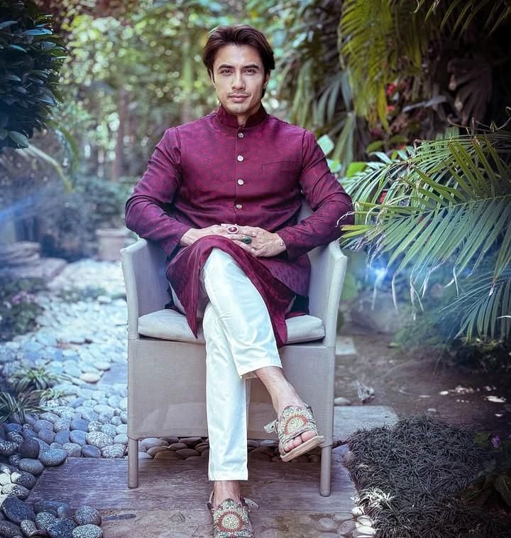 Warta Bandung Barat | 9 Artis Pakistan di Bollywood Terdampak Serangan Pahalgam, Kariernya Meredup