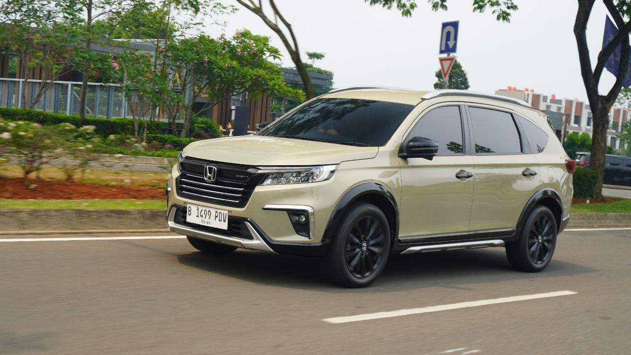 Warta Bandung Barat | Berbanding Lanjut: Mitsubishi Xpander Cross 2025 vs Rival-Rivalnya, Siapa yang Terkuat?