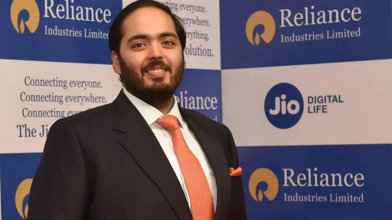 Anant Ambani to get Rs 10-20 cr salary, profit commission as Executive Director of Reliance