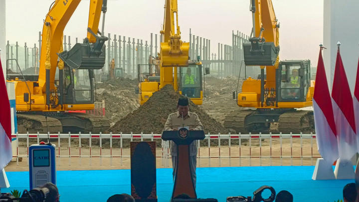 Presiden Prabowo Resmikan Groundbreaking Ekosistem Baterai EV RI-China Senilai Rp 96 T. Foto: Fariza Rizky Ananda/kumparan