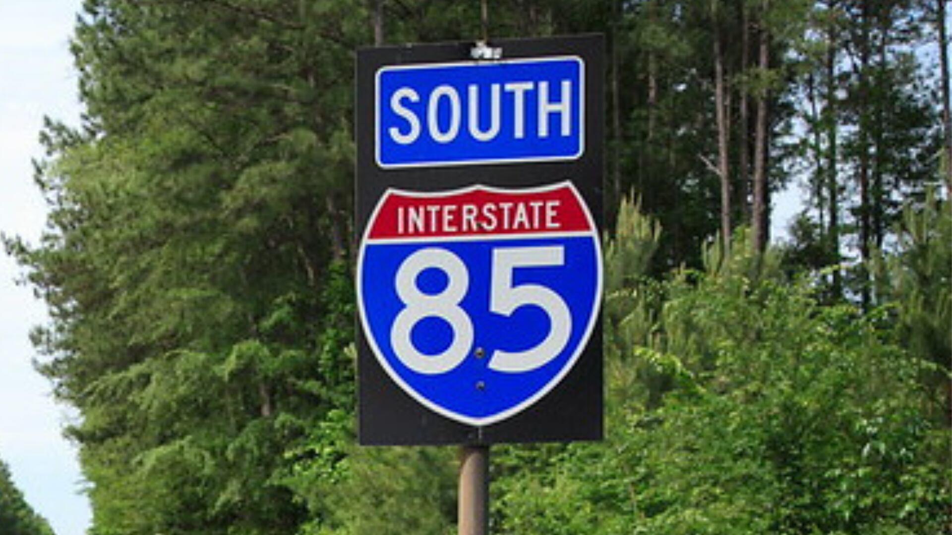 Roadway cleared in Macon County after I-85 crash