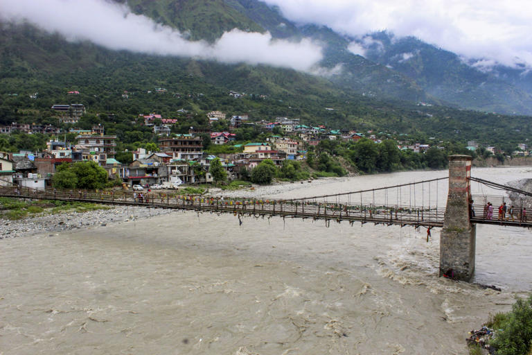 'Red' alert for downpour in Himachal Pradesh, Shimla-Kalka rail line ...