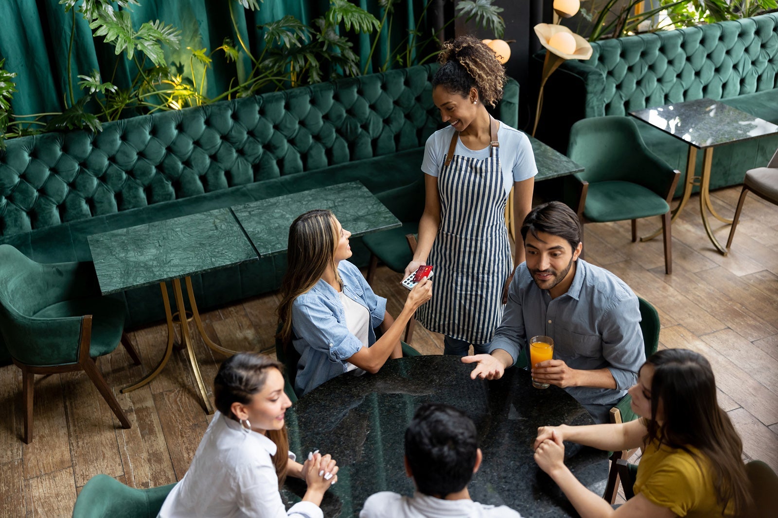 Which purchases count as dining with the Chase Sapphire Preferred and ...