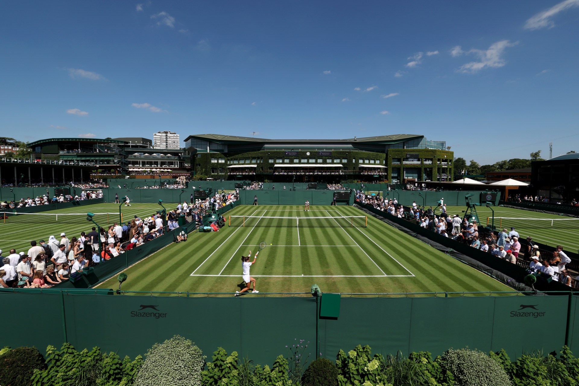 Why Are Wimbledon 2025 Seats Going Unfilled?