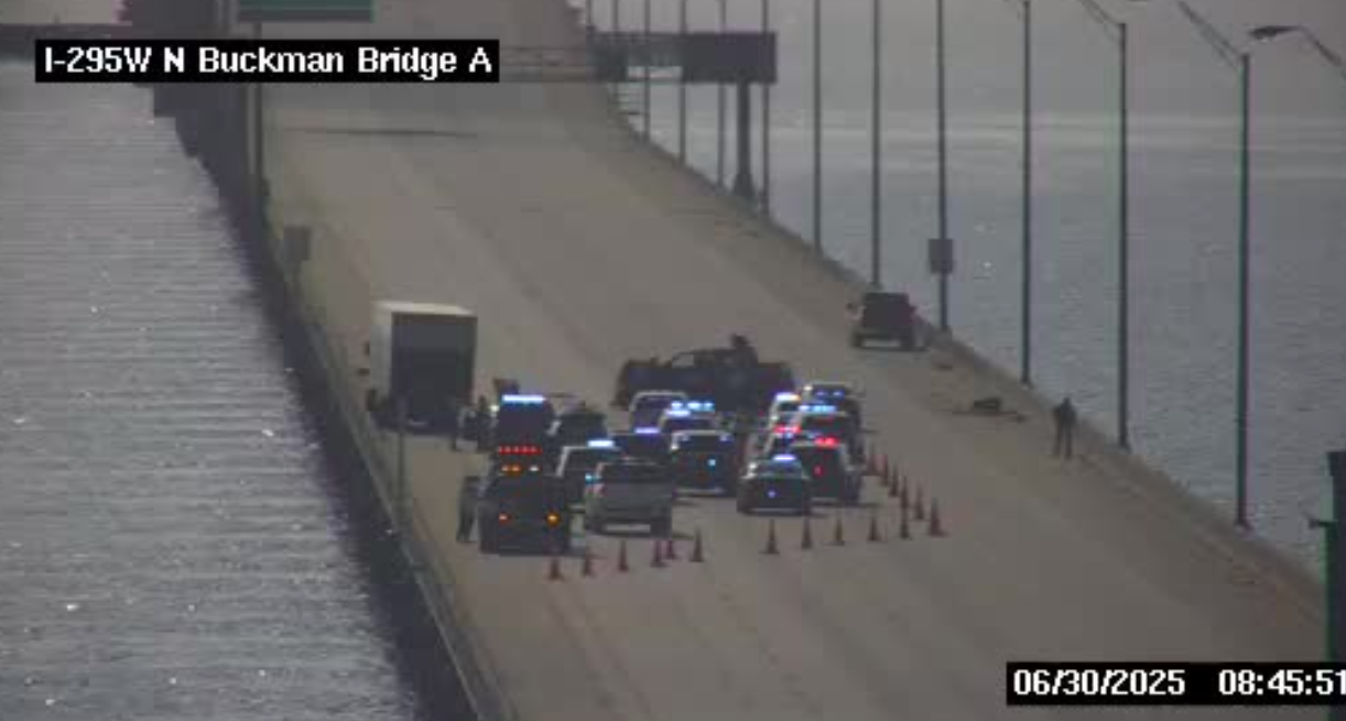 Buckman Bridge update: traffic fatality involved broken-down box truck ...