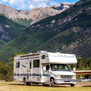 Here’s How to Find Free Places to Park Your RV Overnight