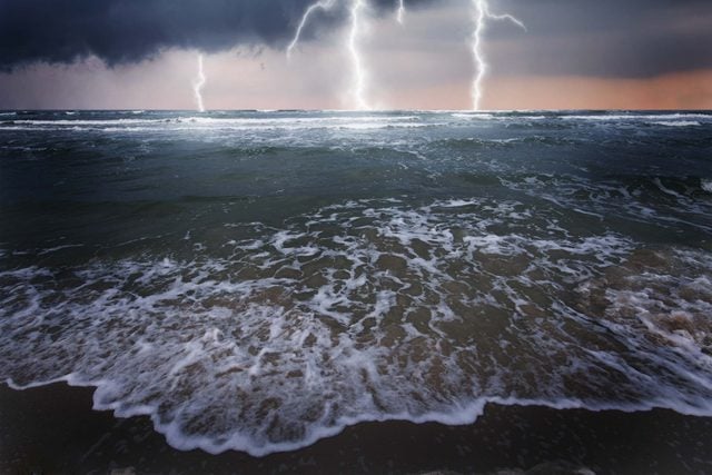 05_petrified_weird_lightening_mike_expert