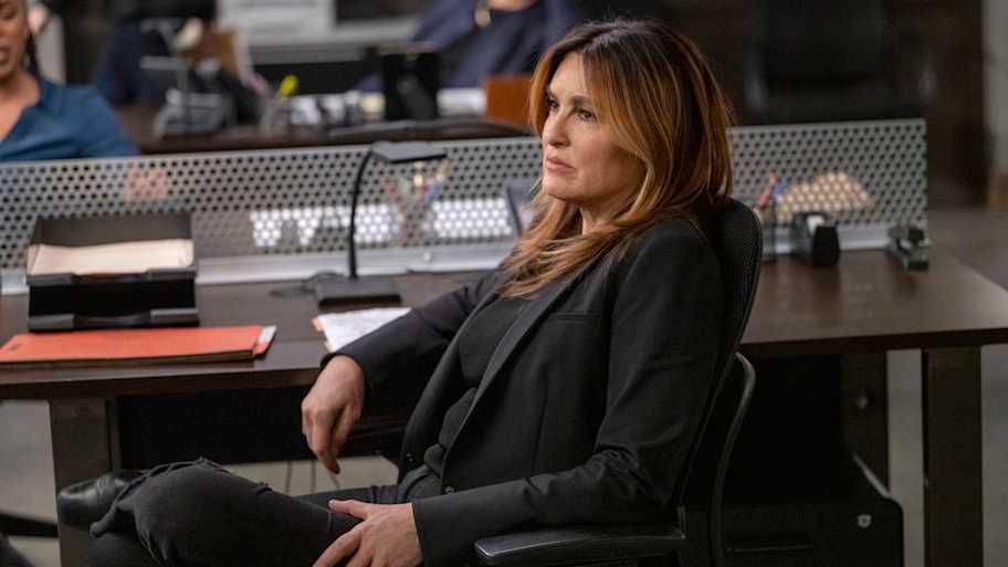 Christopher Meloni's decision to leave Law & Order SVU 'devastated(02)