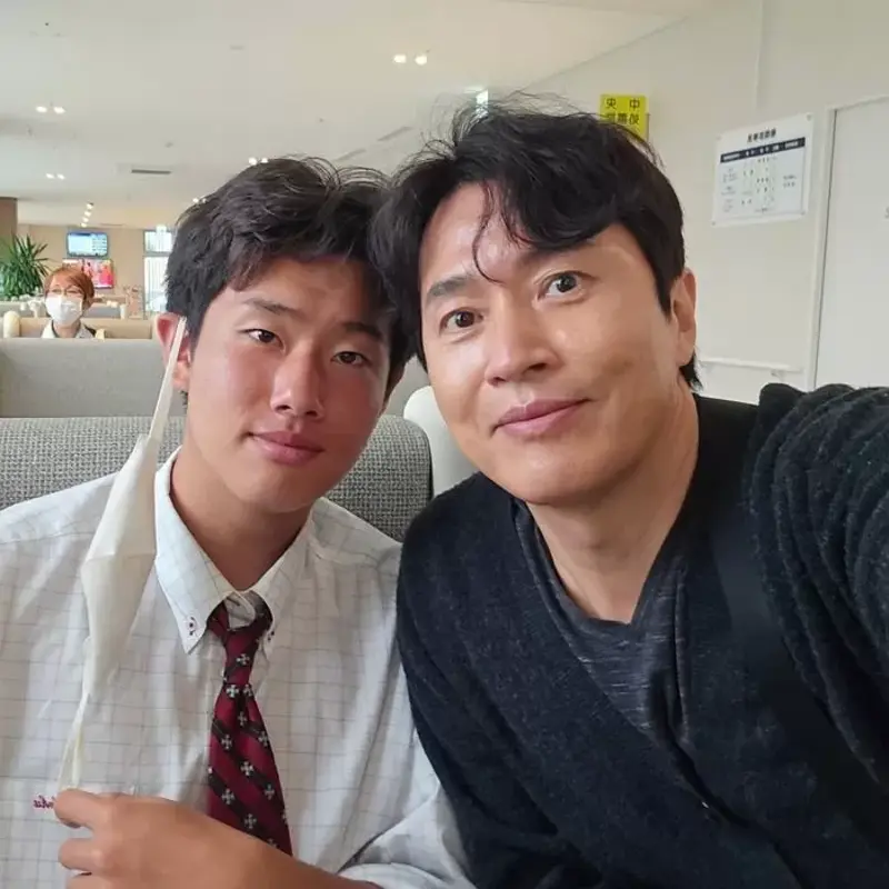 가수 김정민과 아들 김도윤