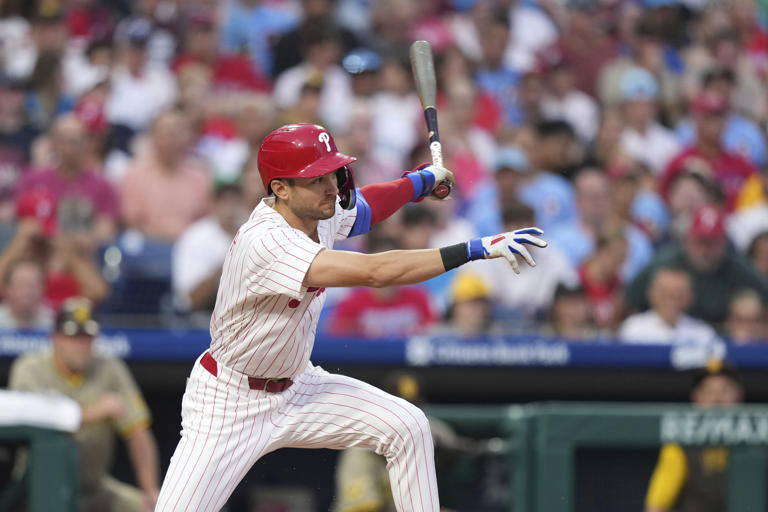 Wheeler strikes out 10 in 8 innings to lead Phillies past Padres 4-0