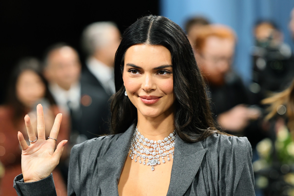 Kendall Jenner’s Venice Getaway Post Draws Sweet Message from Kris Jenner