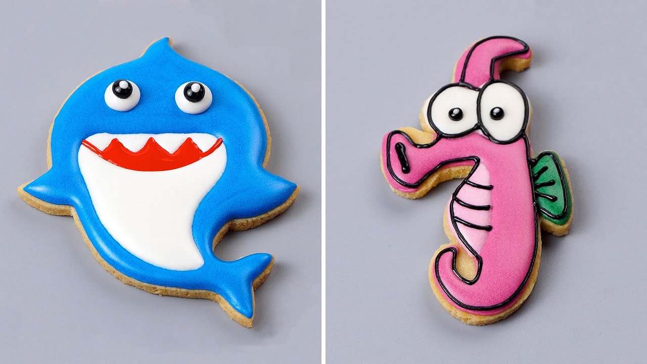 How to Make Satisfying Ocean Cookies 🦈🌊 Shark & Seahorse Decorating