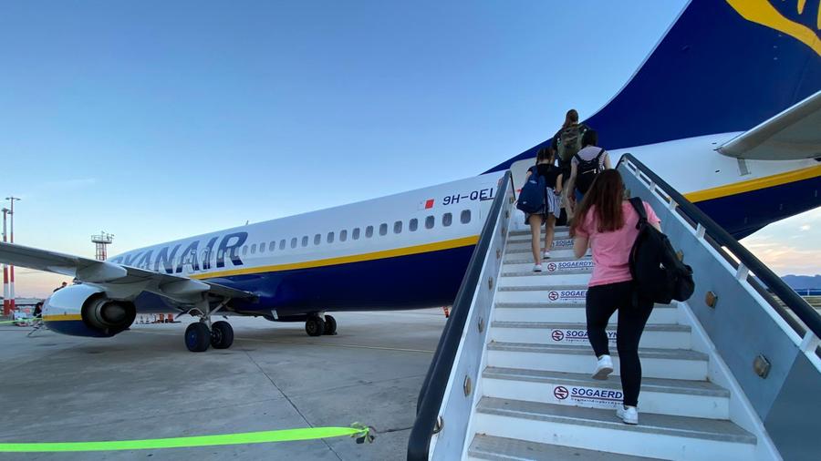 Non c’è l’aereo: il volo Cagliari-Londra parte con oltre 3 ore di ritardo