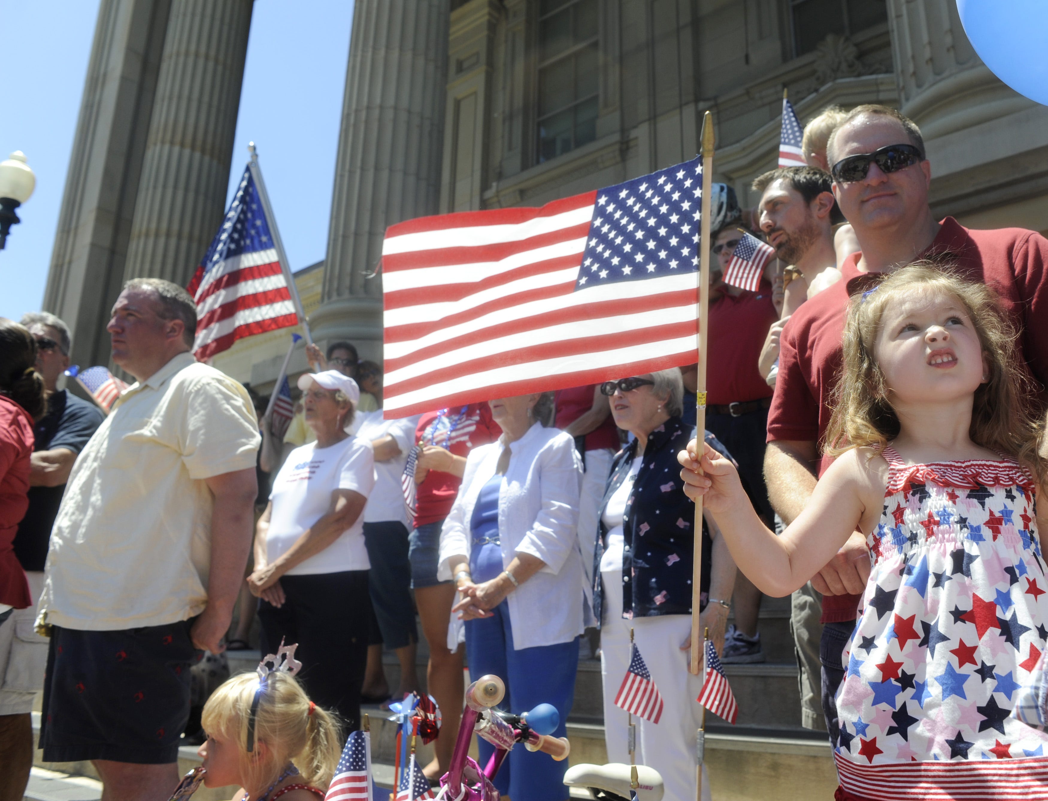 what are holiday hours for 4th of july