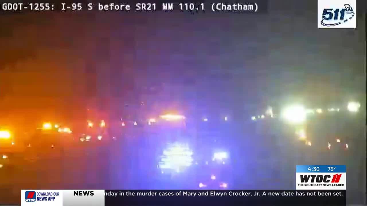 Driver of tractor-trailer injured in crash that closed I-95 northbound ...