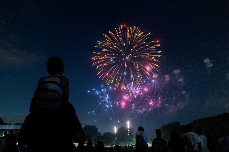 4th of july celebration in paris