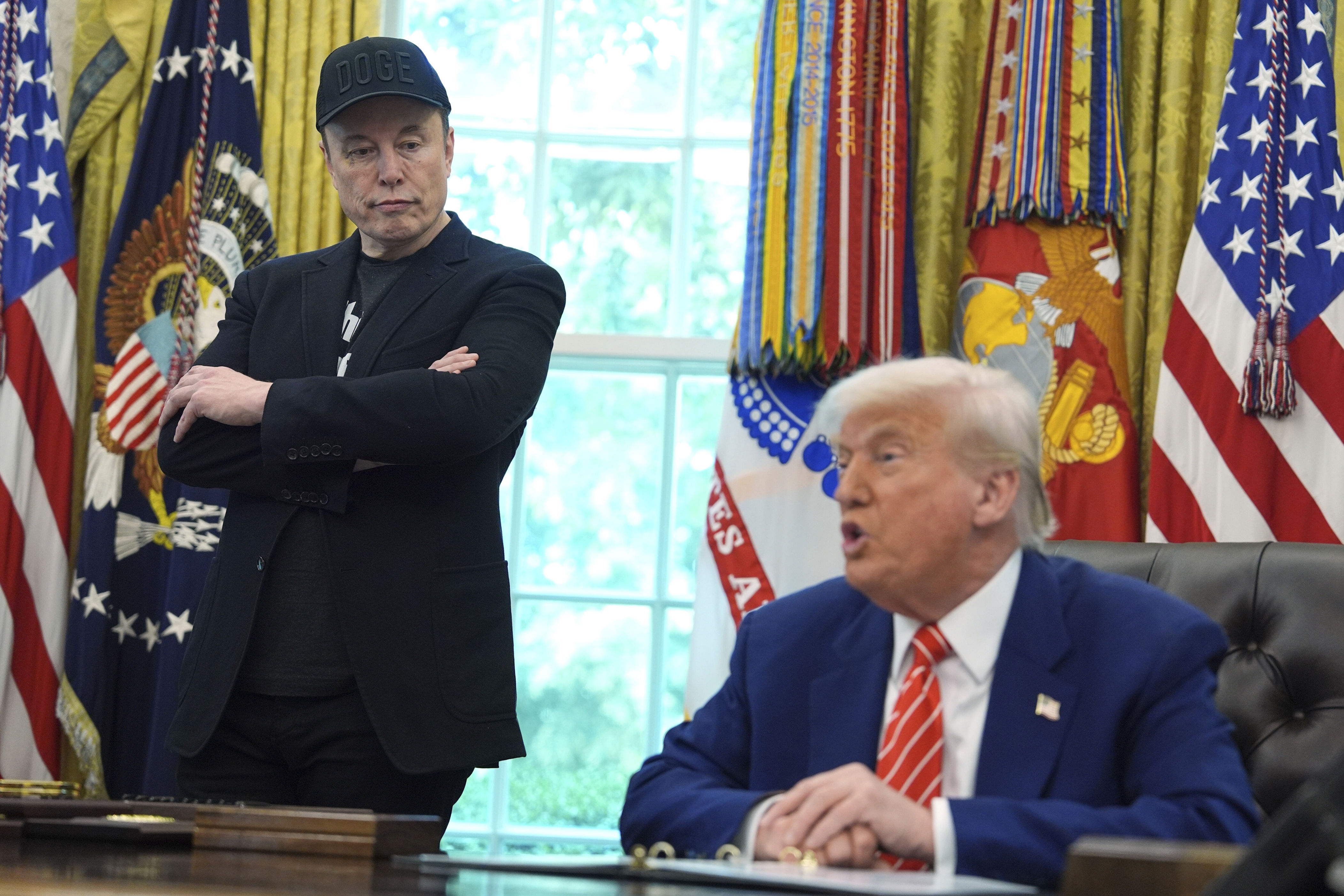 Маск, Кук и Ортберг летят в Пекин с Трампом для перезагрузки сделок