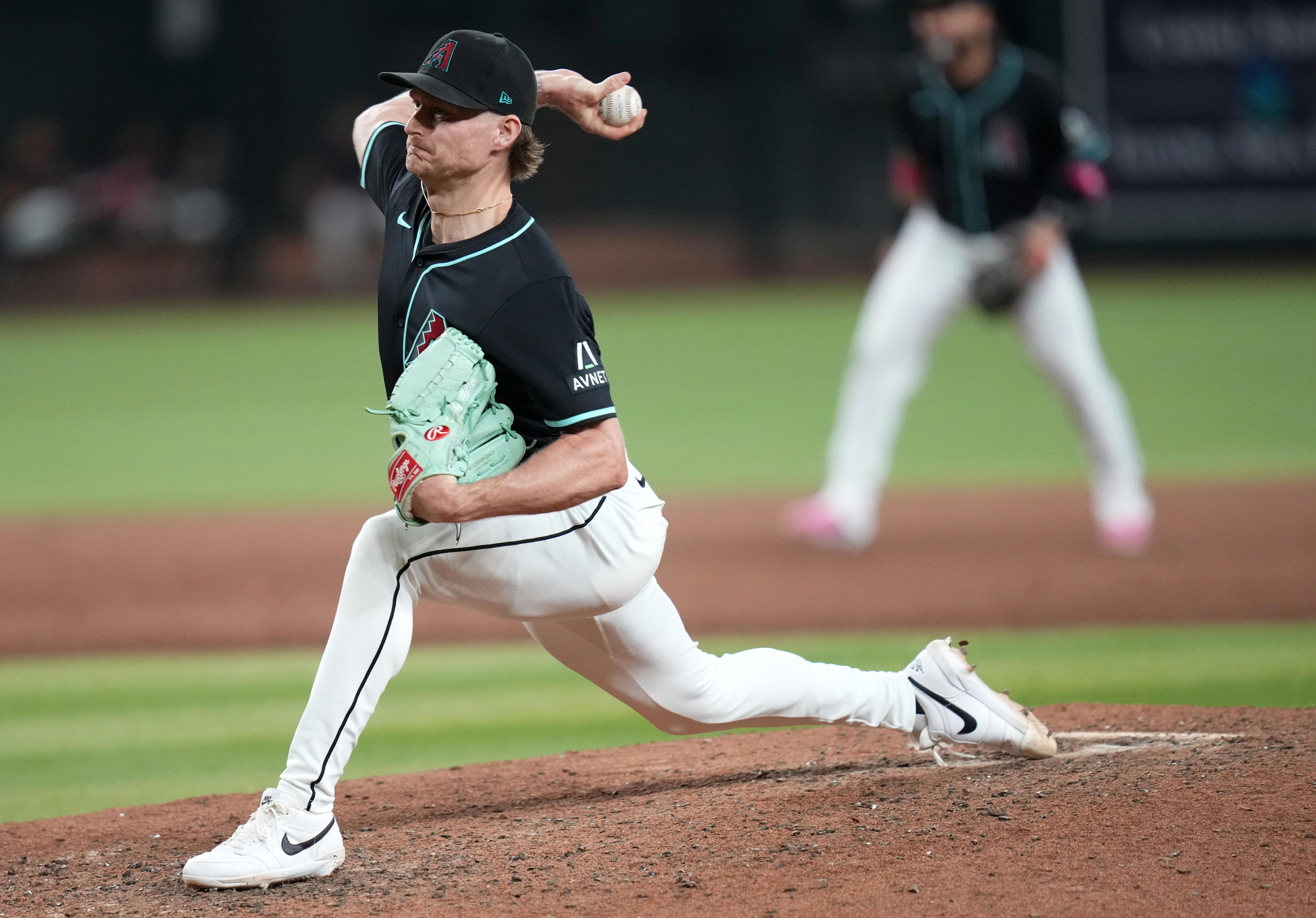 Diamondbacks updates on Shelby Miller, Eugenio Suarez; Lovullo talks