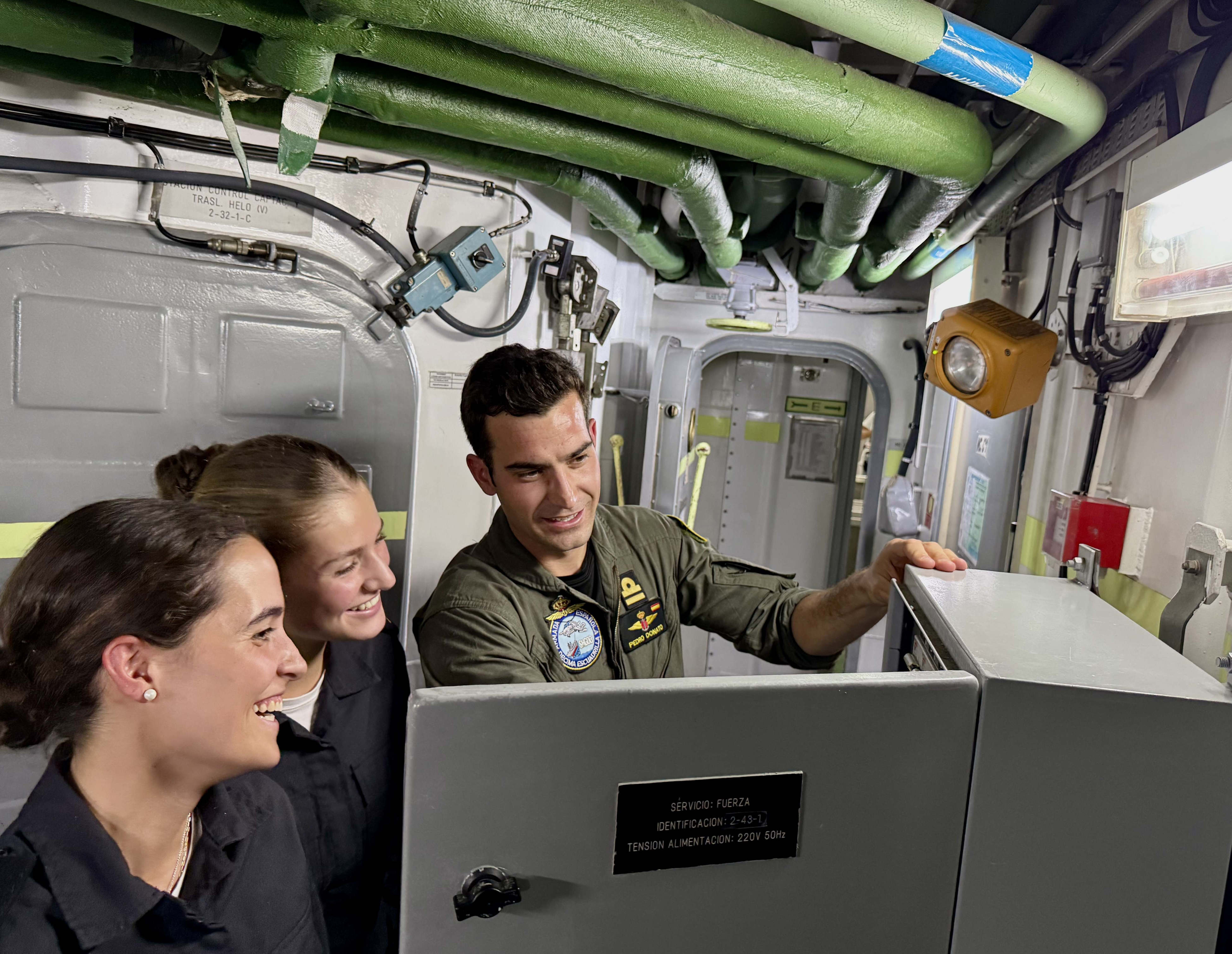 Primeras imágenes de la princesa Leonor a bordo de la fragata Blas de Lezo:  asume el