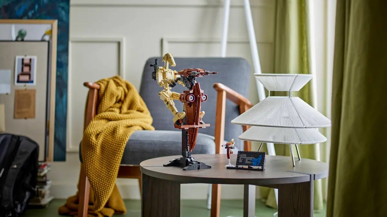 We Build LEGO Star Wars Battle Droid with STAP, an Impressive and