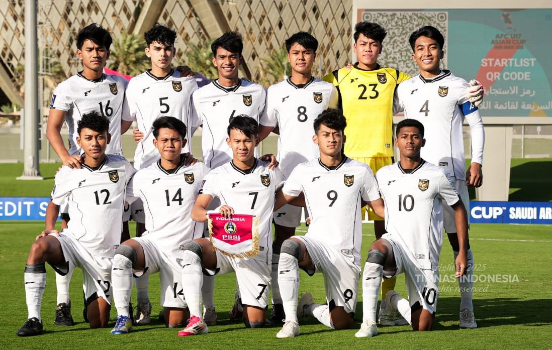 Pemain Timnas U-17 Indonesia mengikuti latihan di Bali