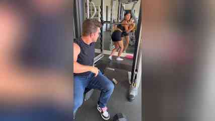 She Had No Idea He Was Right Behind Her During the Workout