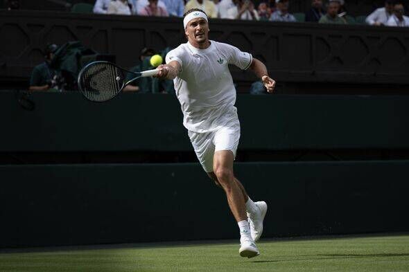 Alexander Zverev 'feels very lonely' and considers therapy after ...
