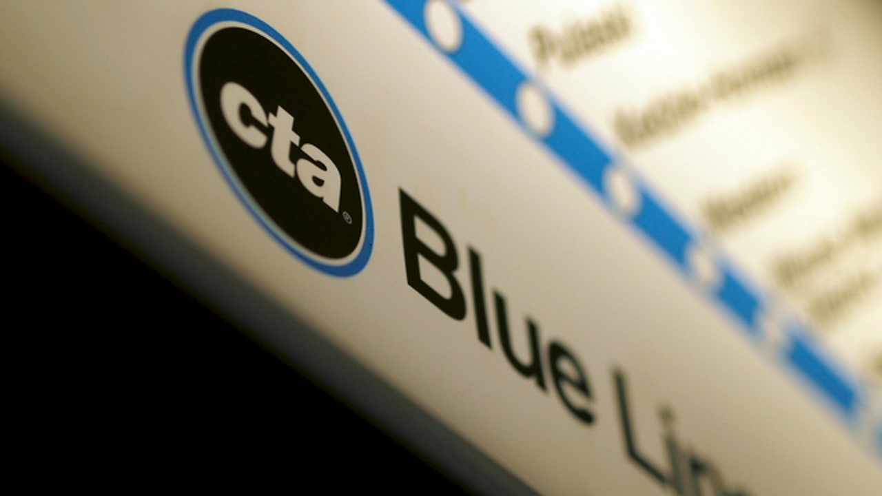 Man in custody after trying to start fire on CTA train, causing delays