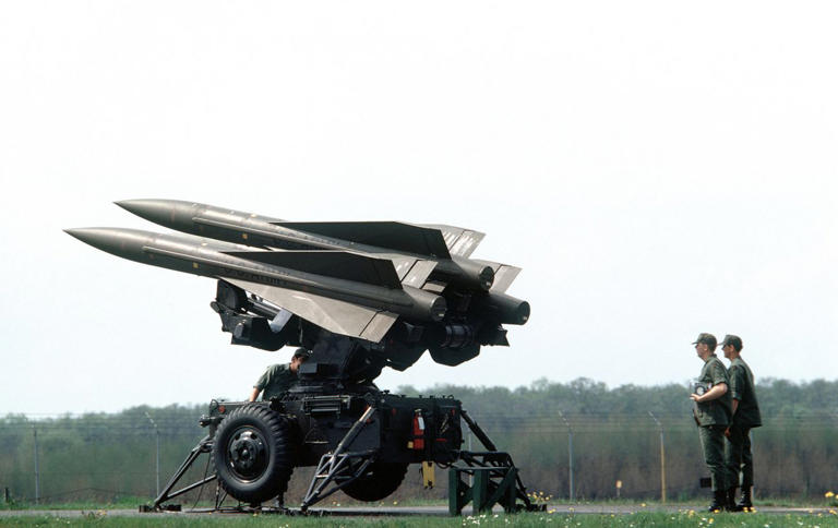 Photo: US halts arms deliveries to Ukraine (Getty Images)