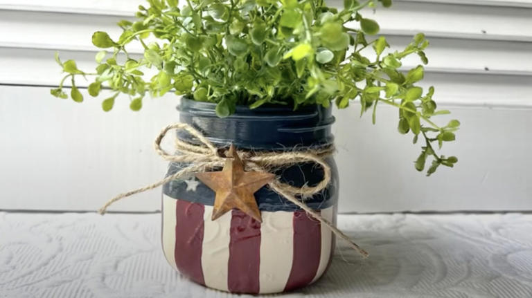 5 Patriotic Mason Jar DIYs That Make The Perfect Fourth Of July Decor