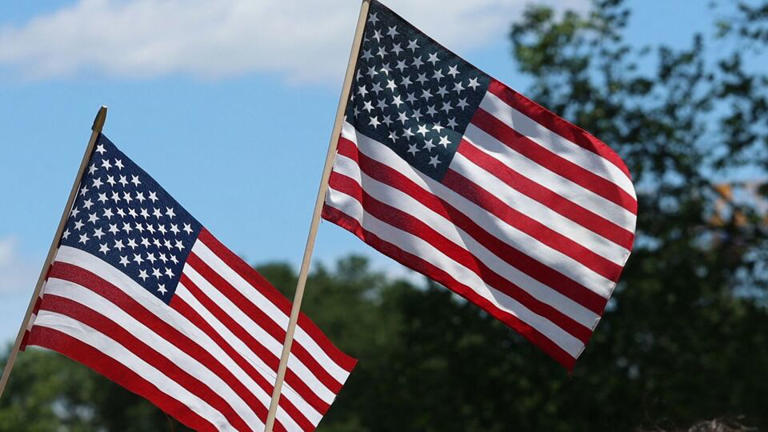 declaration of independence visiting hours