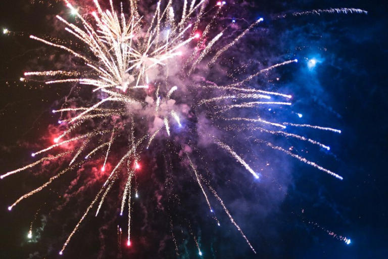 who is performing at capital july 4