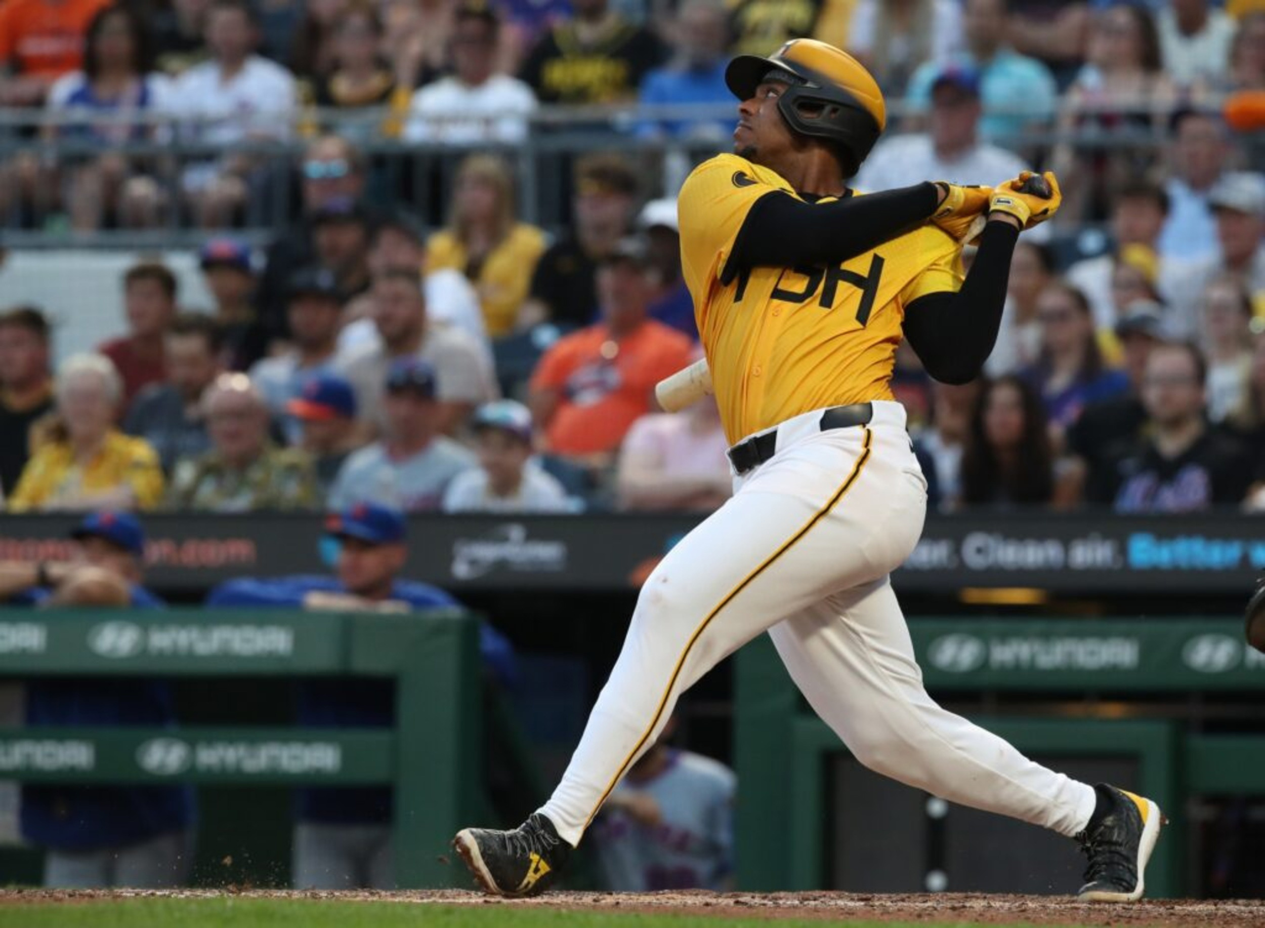 Trade Rumors Swirl Around Ke Bryan Hayes but it s Problematic Trade Rumors Swirl Around Ke Bryan Hayes but it s Problematic