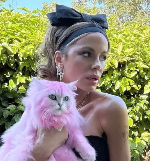 1-kate-beckinsale-instagram-photos-4