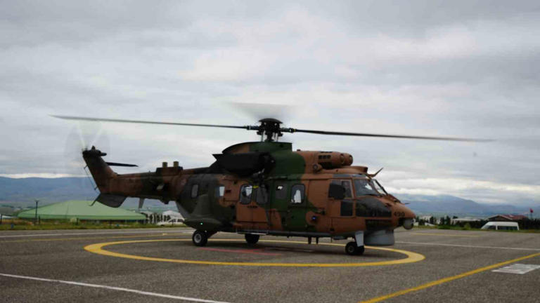 ERZURUM-BAYBURT VE RİZE SINIRINDA DÜŞEN UÇAKTAN YARALI OLARAK KURTULAN KADIN YOLCU, HELİKOPTER İLE ERZURUM ŞEHİR HASTANESİ'NE GETİRİLDİ.
