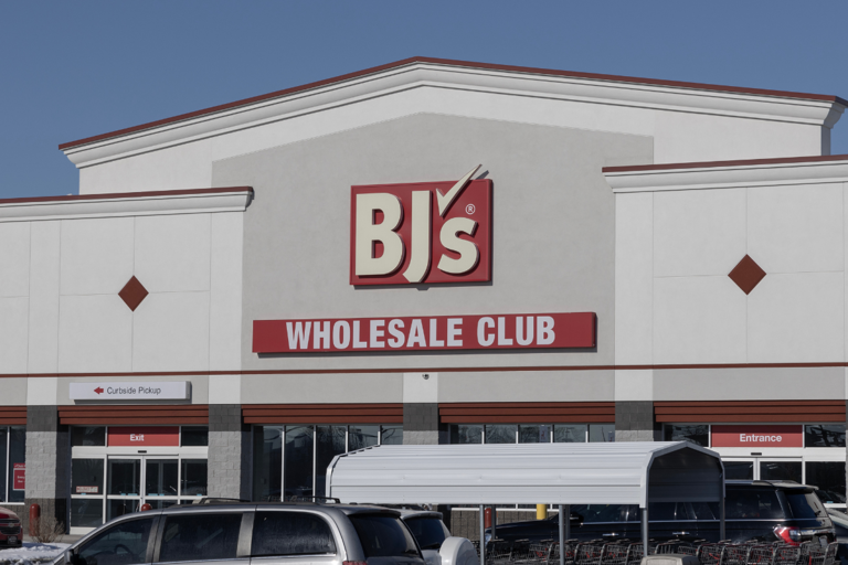 bjs store hours 4th of july