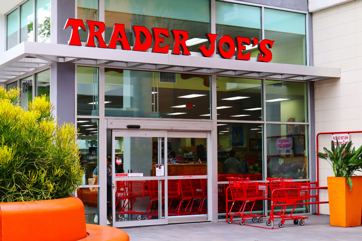 is trader joes open on july 4th 2025