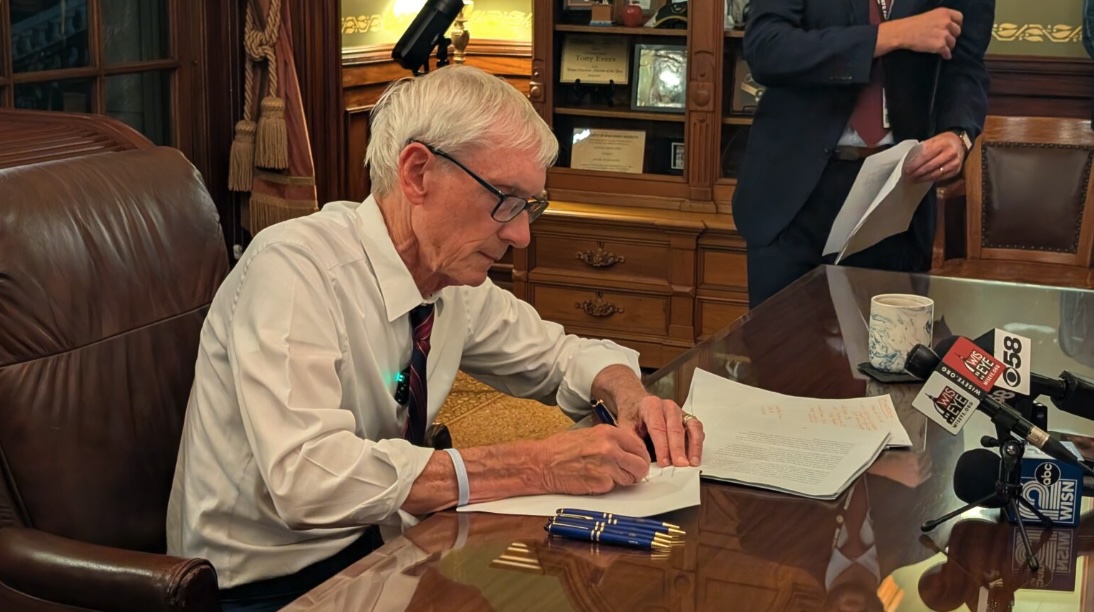 Wisconsin S Race For Governor By The Numbers Millions Expected To Be