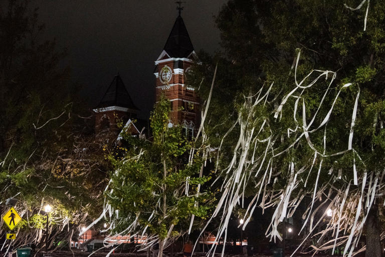 Rolling Toomer's in July: Eli Manning attempting world record with ...