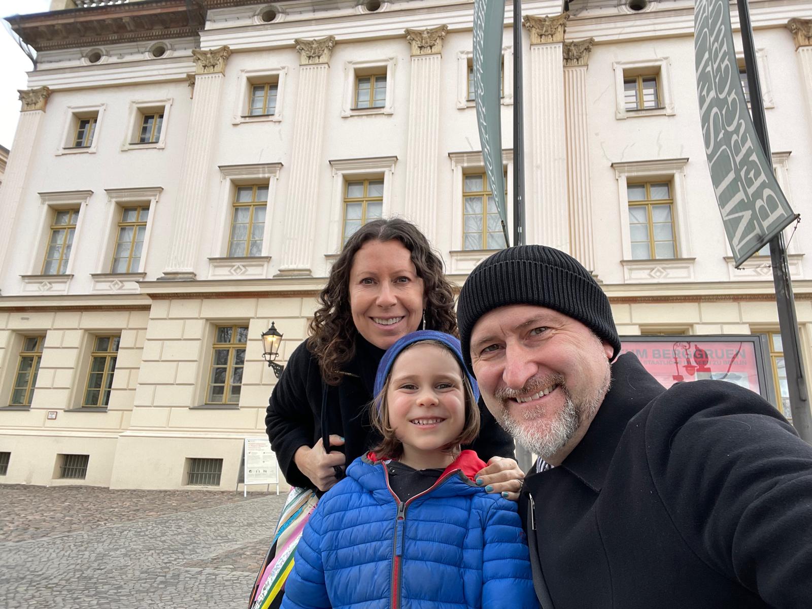 Ich habe über zehn Jahre in Europa gelebt, bevor ich in die USA zurückgekehrt bin.