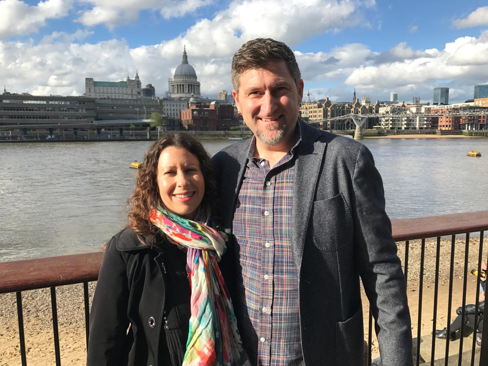 Schließlich zogen wir wegen der Arbeit meines Mannes von Amsterdam nach London.