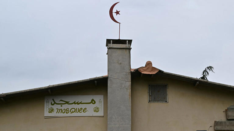 France : les actes antimusulmans bondissent de 75 %, les actes antisémites à un niveau très élevé