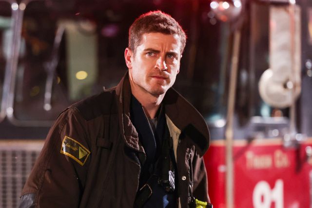 Chicago Fire” star Jake Lockett marries “Accountant 2” actress Dominique  Domingo in Hawaii elopement