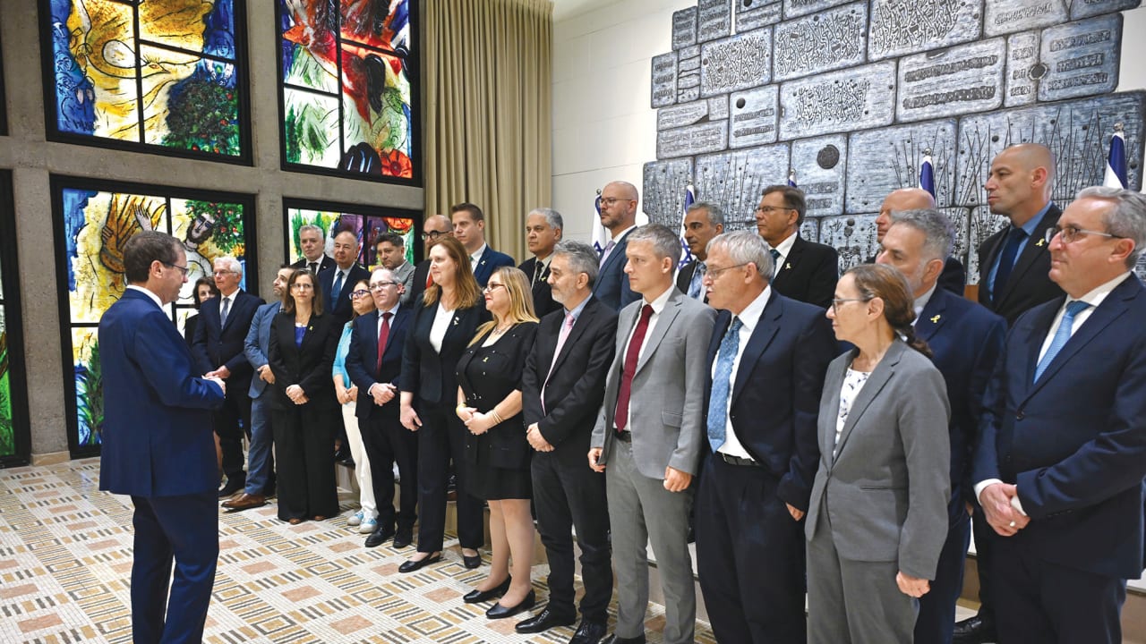 does mail come july 4