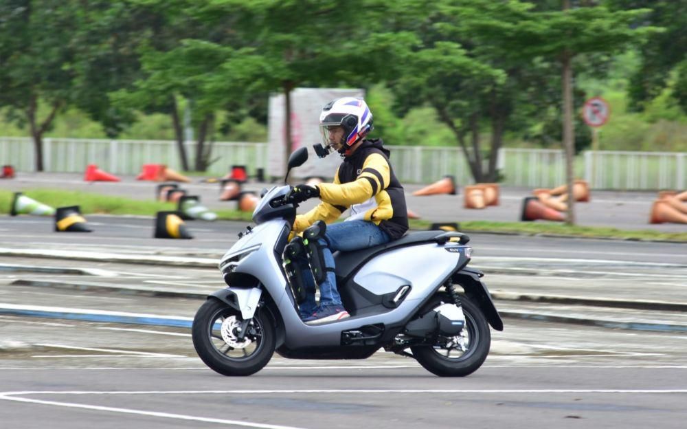 Harga pajak motor listrik? Ini cara menghitungnya