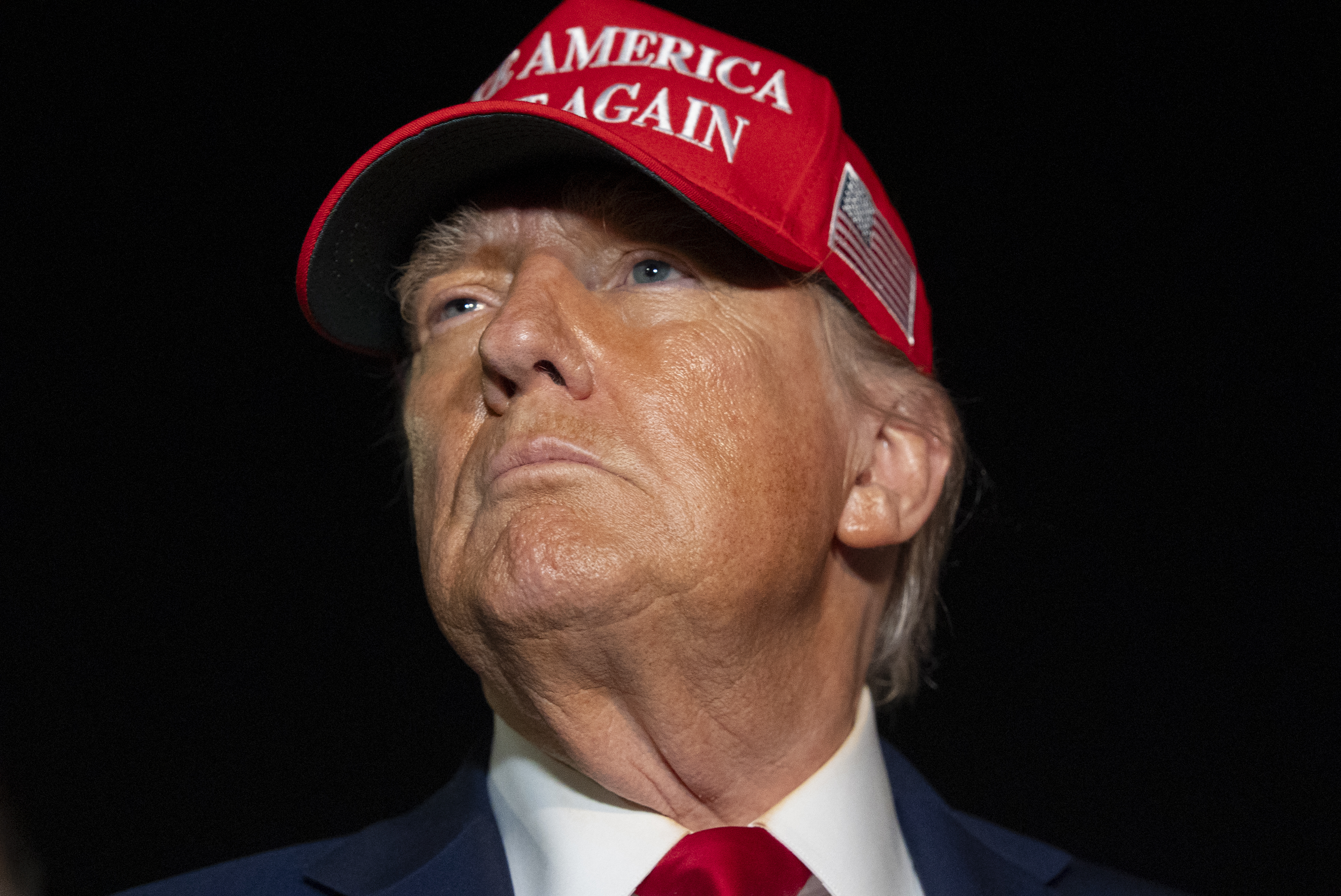 With comments about cars and bowling balls, Trump brings back a weird,  discredited classic, image size:3936x2632