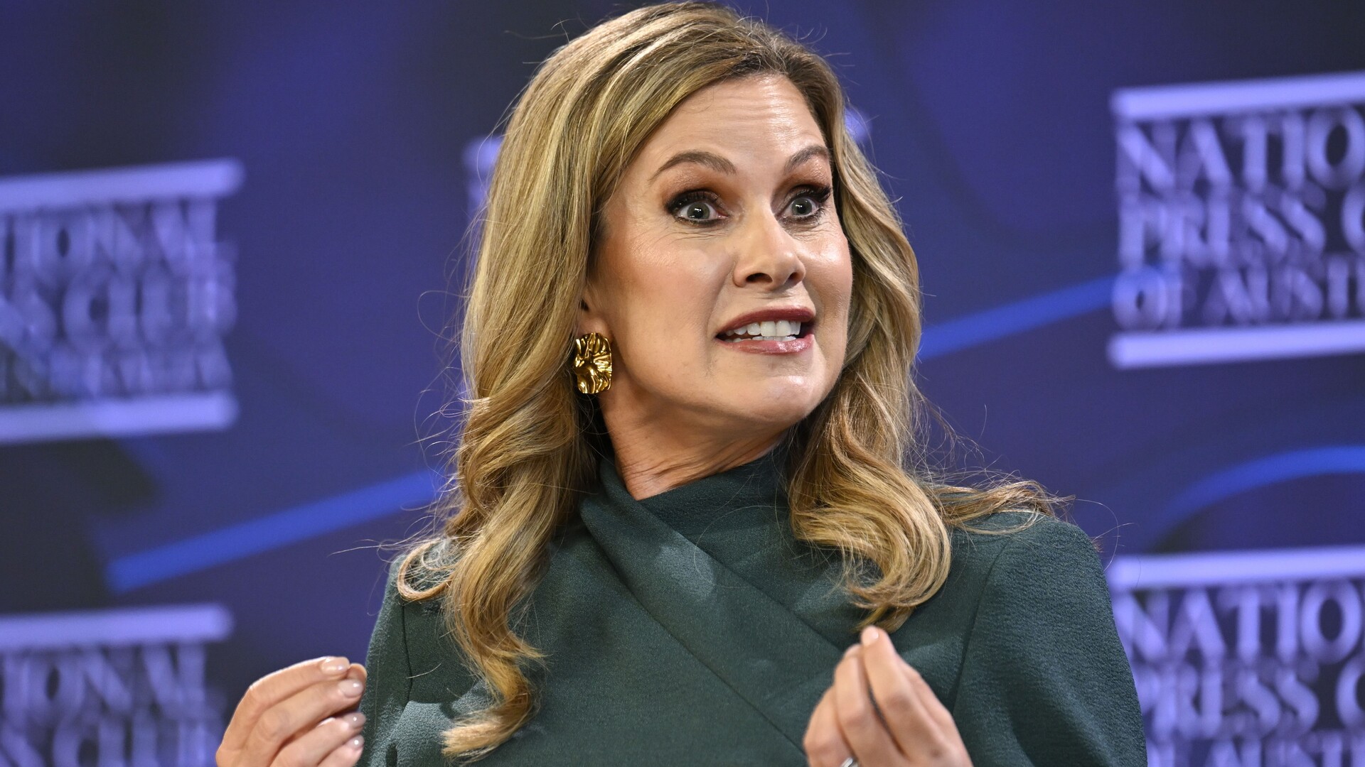 she-is-incompetent-pauline-hanson-slams-esafety-commissioner-for