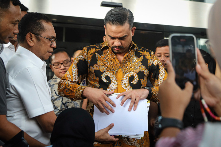 Menteri Usaha Mikro, Kecil, dan Menengah (UMKM) Maman Abdurrahman usai mendatangi kantor KPK RI, Jakarta, Jumat (4/7/2025). Foto: Iqbal Firdaus/kumparan