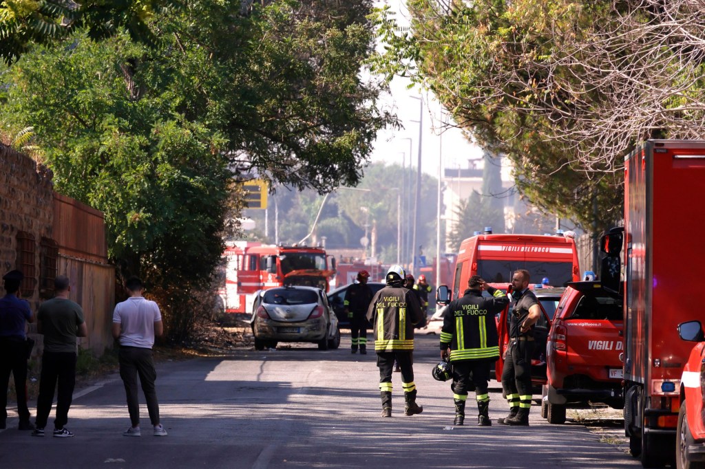 Huge explosion rocks Rome as people run for their lives