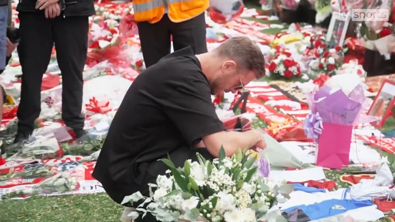 morte-diogo-jota-jordan-henderson-in-lacrime-ad-anfield-mancherai-a